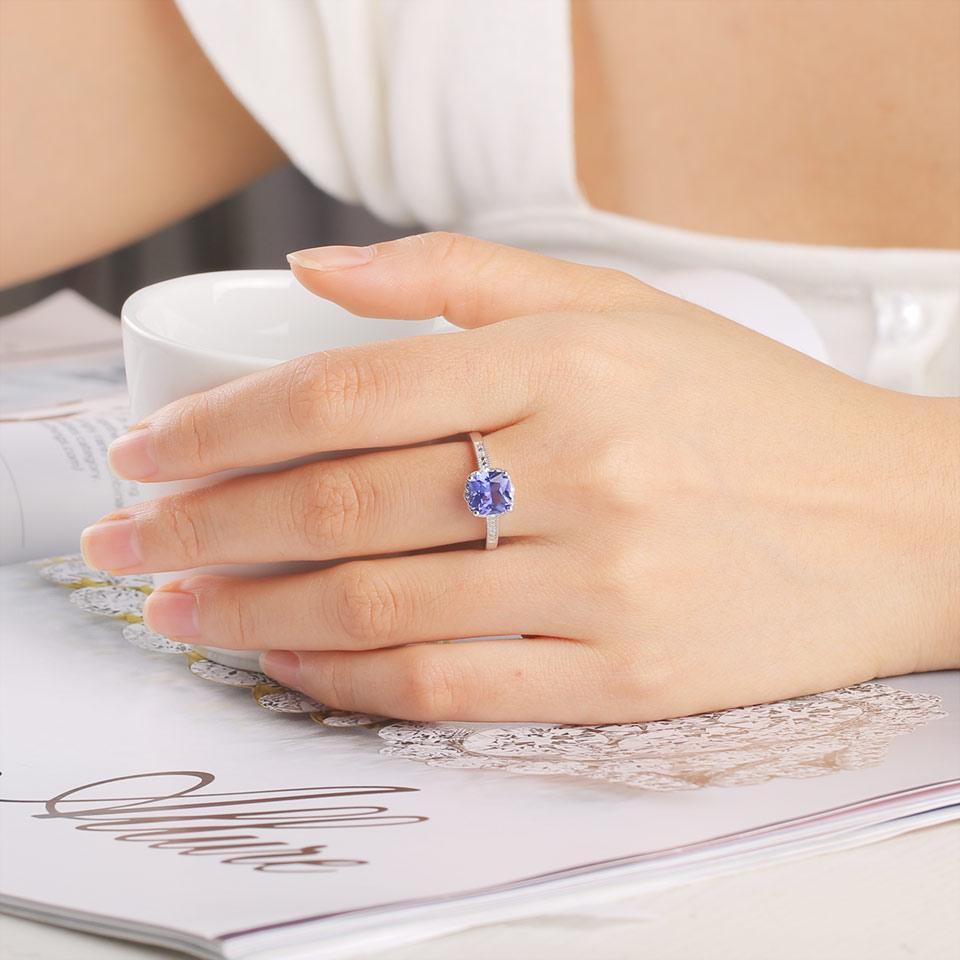 Umcho Tanzanite Gemstone Ring