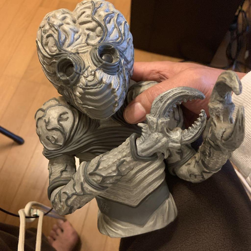 [USED] Alien Figure Gray