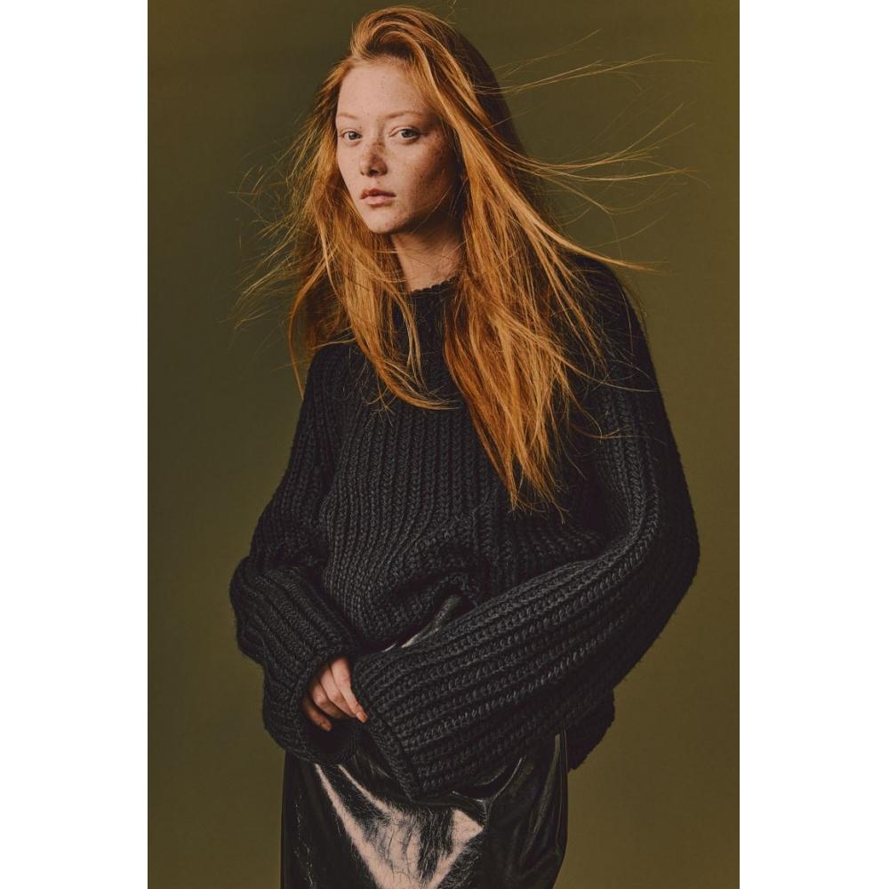 

H M oversized rib knit sweater black