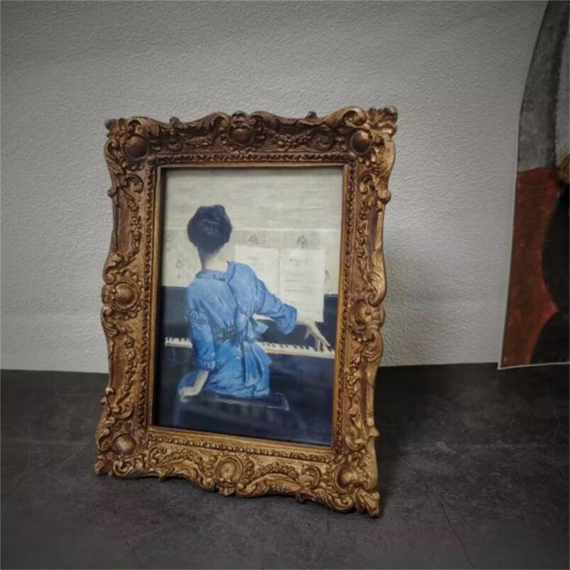 Resins Picture Frame Vintage European Styles Flower Embossed Carvings Photo Frame for Desktop Display or Wall Hanging