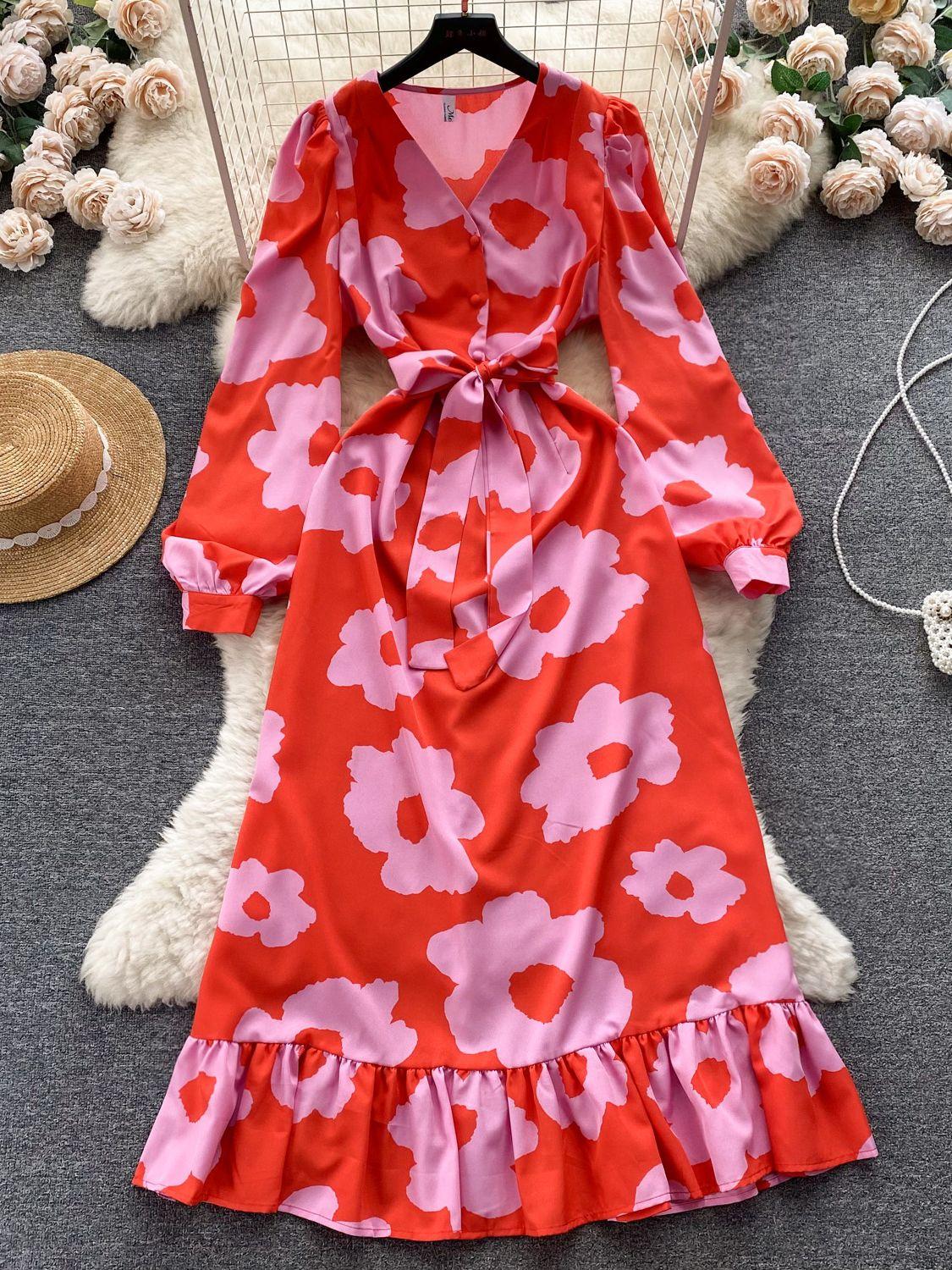 Модное женское платье с цветочным принтом — фото 16