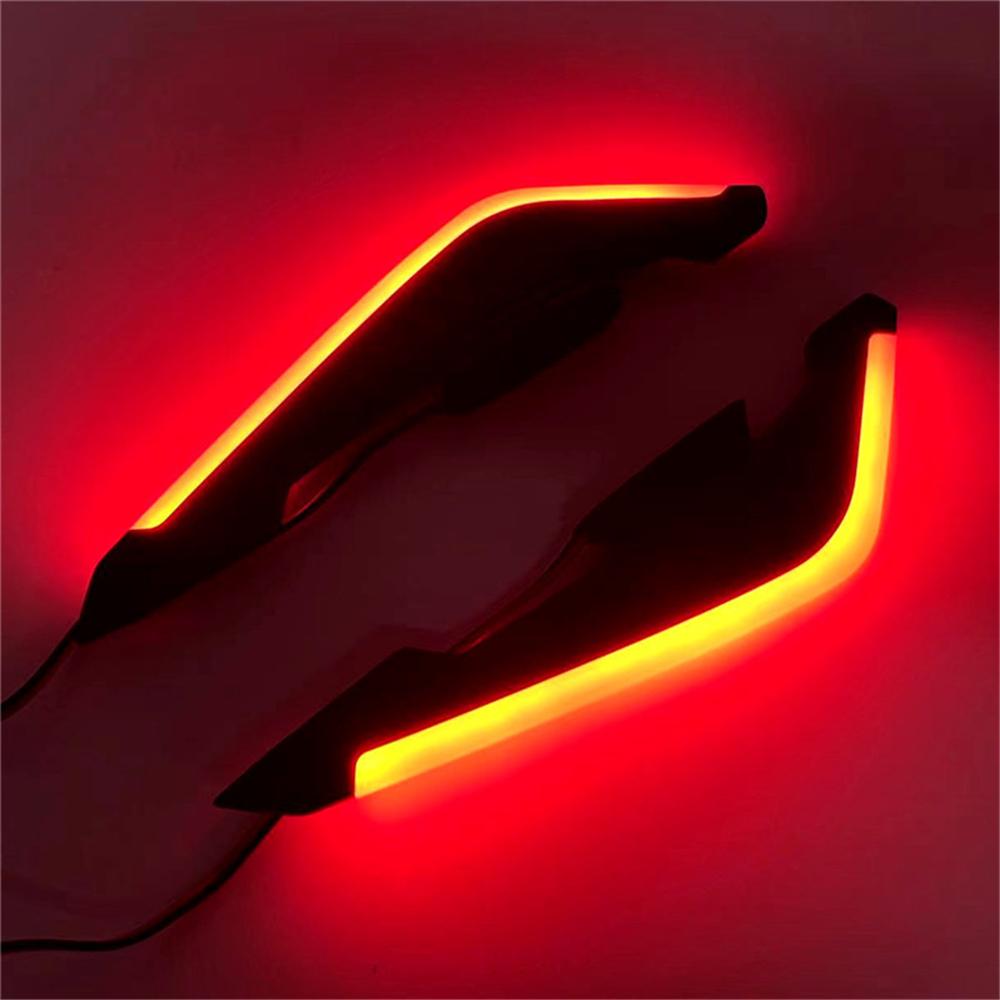 2x Motocyklový winglet boční spoiler aerodynamické křídlo větrná ploutev s červeným LED světlem