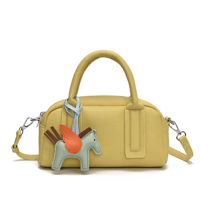 New product wholesale advanced lychee pattern Korean casual portable pillow bag daily versatile foreign style messenger bag female