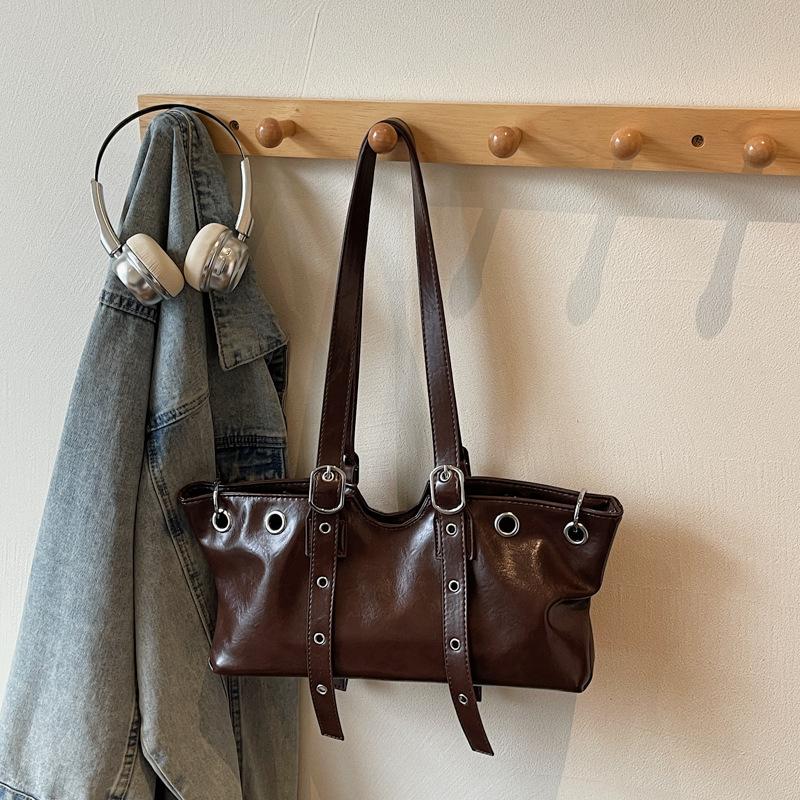 

Нишевый дизайн портативная сумка-тоут женская 2025 новая трендовая сумка для通勤 большая вместимость высококлассная сумка на плечо под мышку