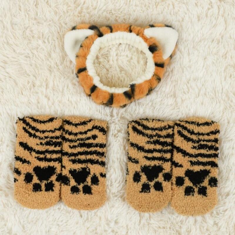 [2-piece set] Tiger washcloth + sleep socks set fashion socks