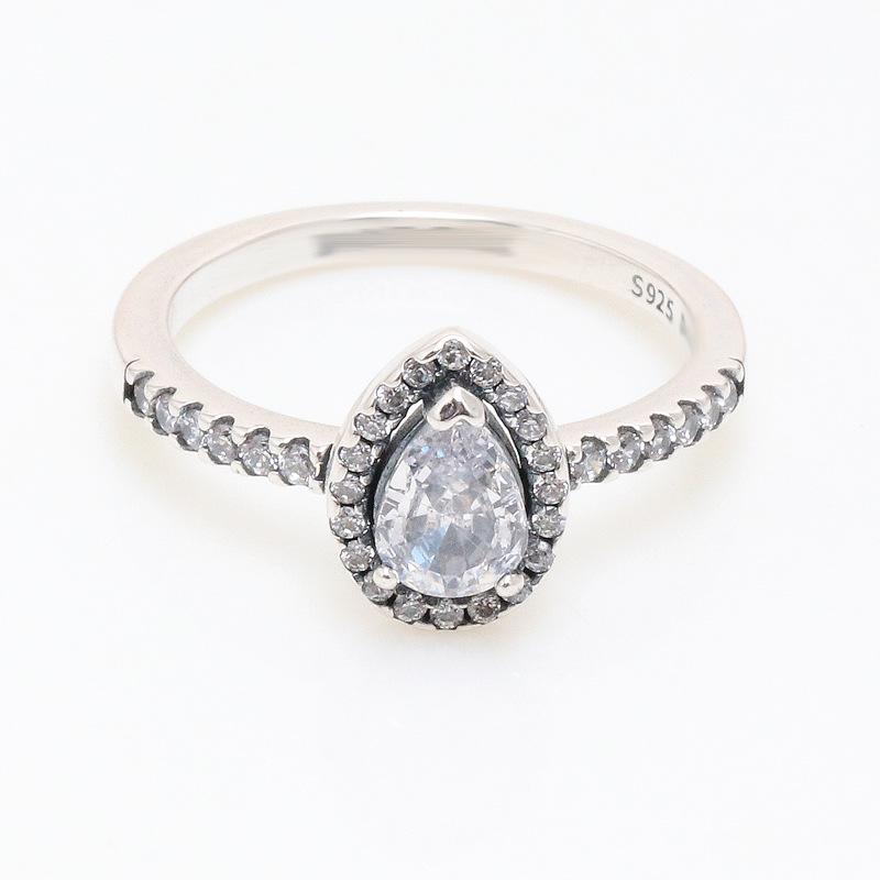 Elegant Pear-Shaped Halo Drop Diamond Ring: Light Luxury Surprise Gift