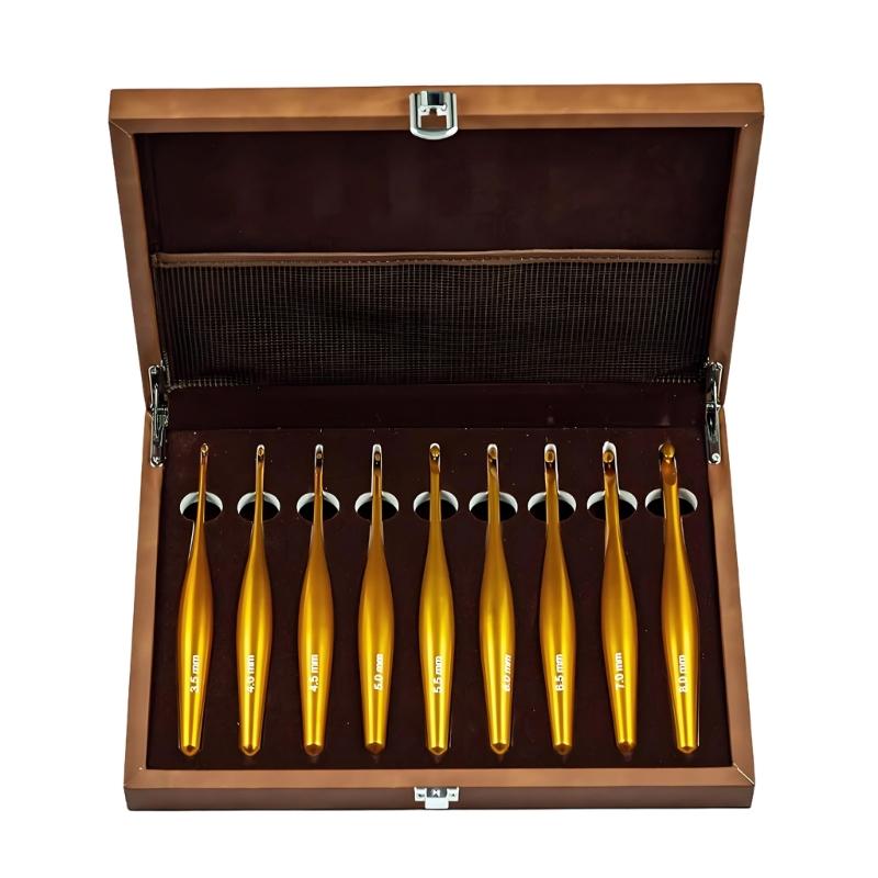 

Multiple Size Alumina Detachable Crochet Hook Set With Short Wood Handle For Enhances Durability Case Included 1
