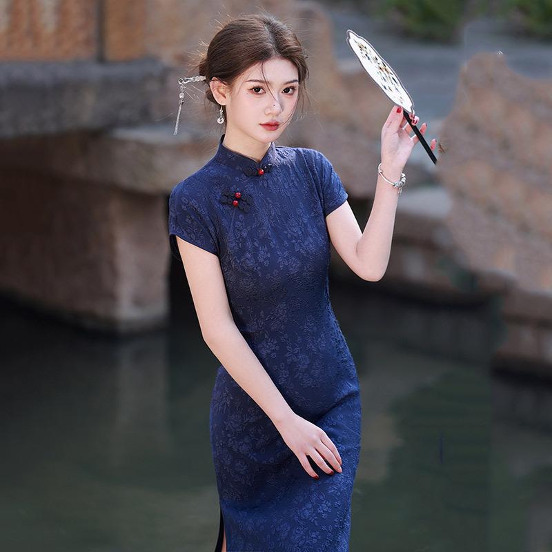 Mavi Çin Cumhuriyeti tarzı uzun geliştirilmiş cheongsam 1011 yeni genç kadınlar için yeni Çin tarzı retro kısa kollu günlük yazlık