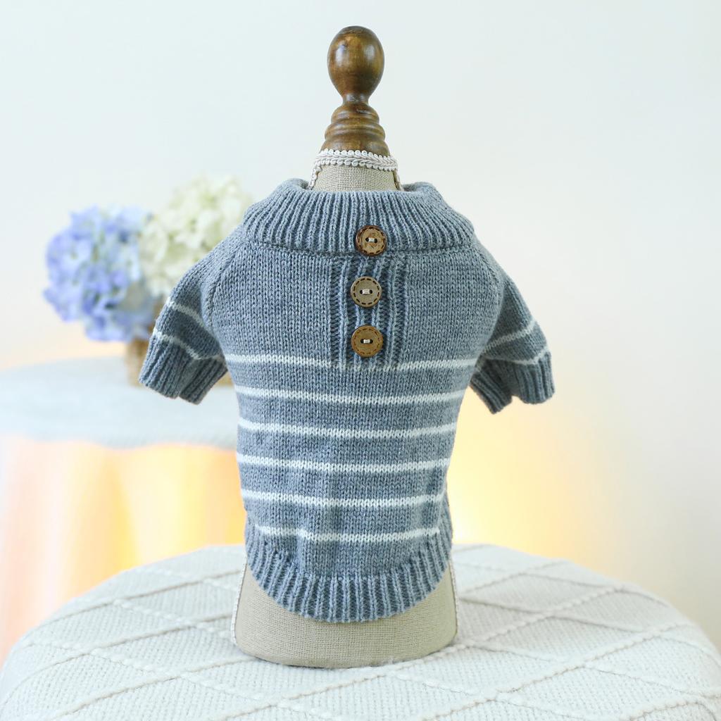 Autumn and Winter Warm and Comfortable Dog Sweater Clothes Pet Cat Clothing Flower Sweater Collection