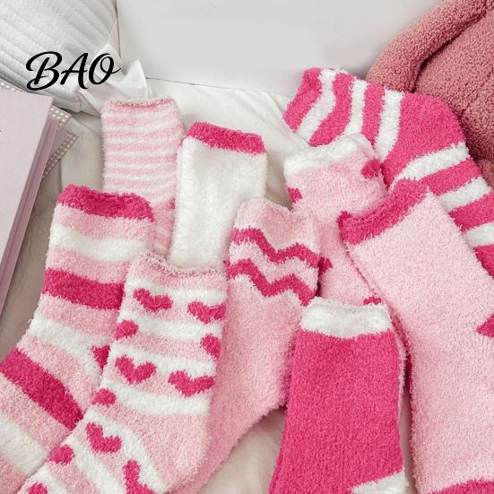 Non Slip Bedtime Socks 1 Pair Women Fuzzy for Valentine's Day, Warm Fluffy Coral Fleece Winter Slipper Socks, Fall Thick Sleeping Gift Holiday House