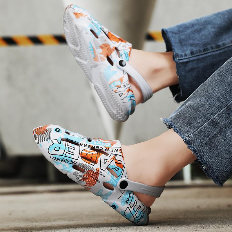 Fashion New Men's Slippers Summer Outdoor Thick Soles Non-slip Beach Shoes Casual Sandals Soft Slippers Gern Clog