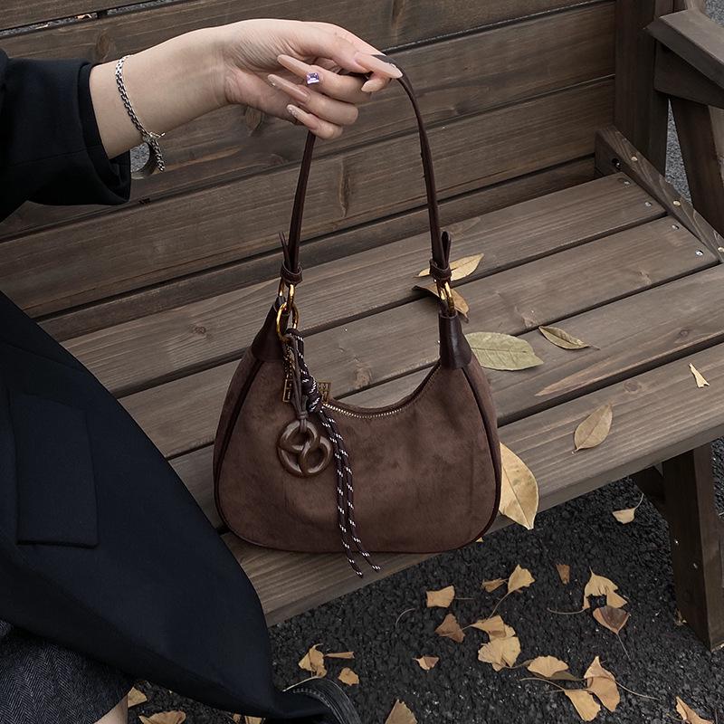 

Women s Retro Versatile Commuter Crossbody Bag – Lightweight, Casual Travel Handbag with Luxury Appeal One Size кофейный