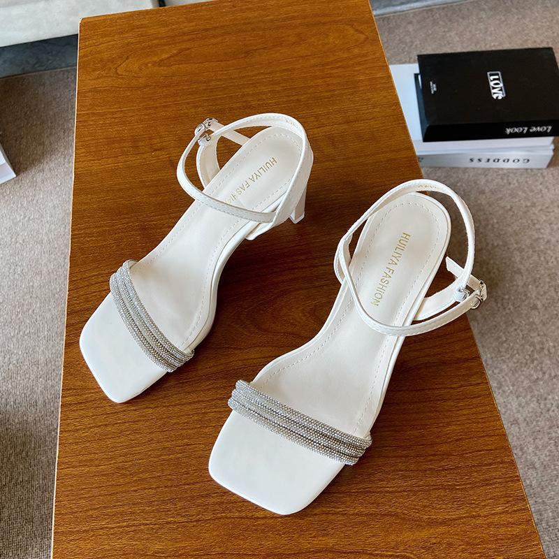 

X282-5 женские сандалии с квадратным носком и стразами, 2025 новая летняя модель, полые туфли на ремешке с открытым носком 40 абрикосовый