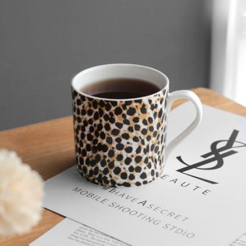 1 x Vintage Pattern Leopard Ceramic Mug