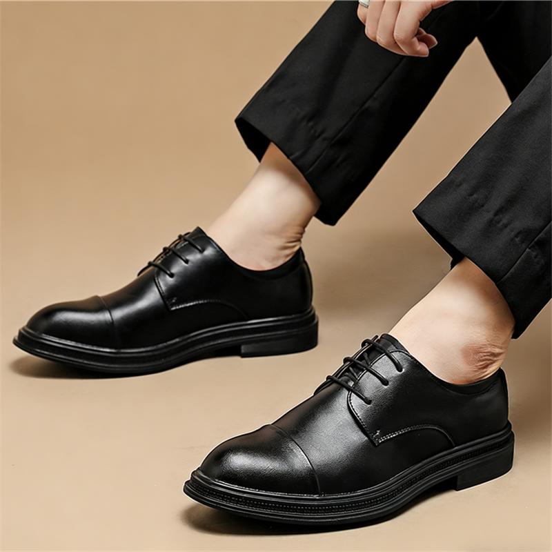 Fashion New Men's White Black Lace Up Patent Leather Oxford Shoes Designer Male Formal Wedding Prom Dress Homecoming Footwear