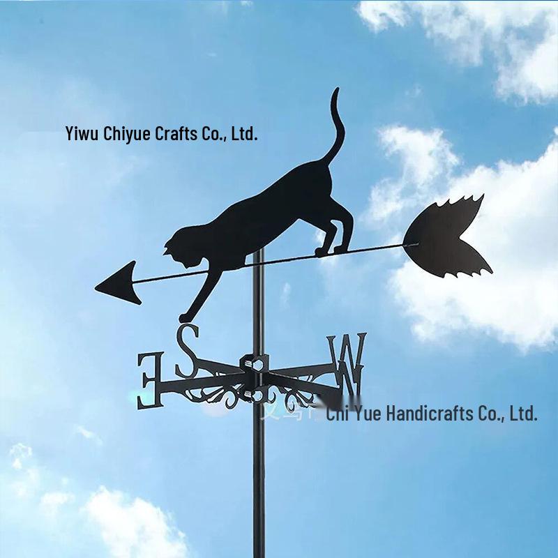 Weather Vane Ornament: Outdoor Wrought Iron Spray-Painted Roof Decoration Metal Craft