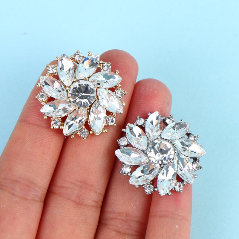 2/4Pcs Sparkling Rhinestone Flower Shaped Metal Button Suitable For Decorative Buttons On Clothing