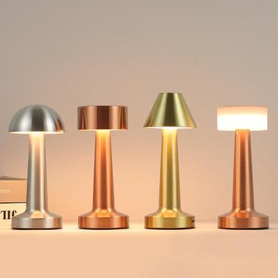 Oświetlenie LED – Lampy stołowe LED
