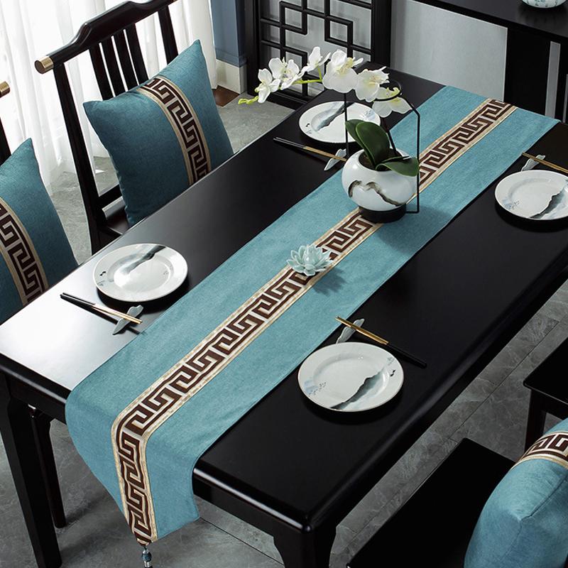 European Jacquard Table Flag Tea Table and TV Cabinet Anti Slip Long Towel Beaded Tassel Pendant Furniture Decoration Tablecloth