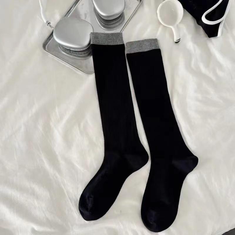 Schwarze Wadenstrümpfe für Damen im Herbst und Winter, einfarbig, reine Baumwolle, schlankmachende Plüschsocken