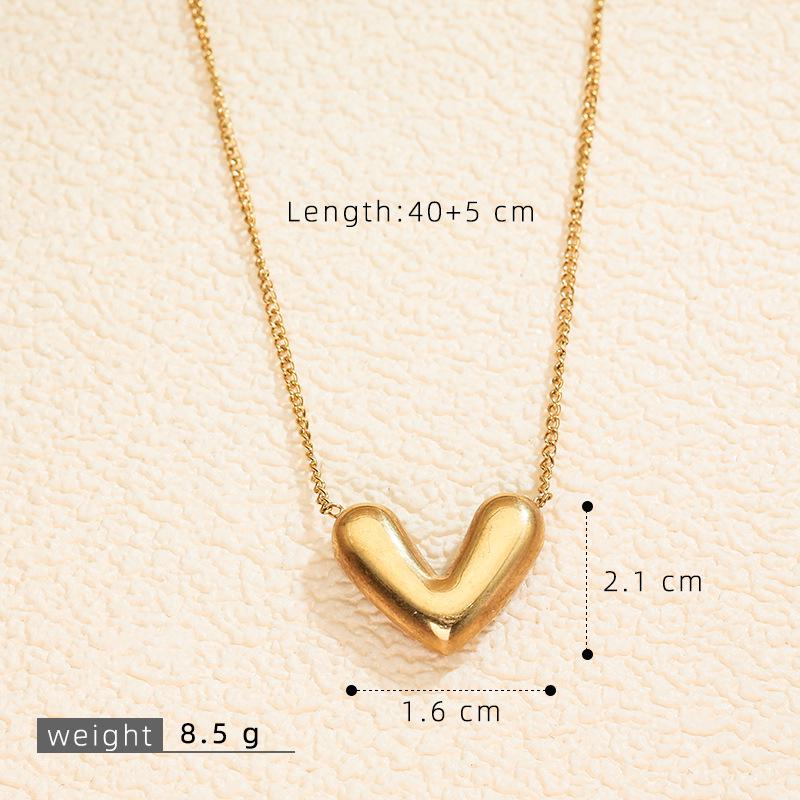 French Heart Stainless Steel Pendant Necklace - Simple & Polished Clavicle Chain