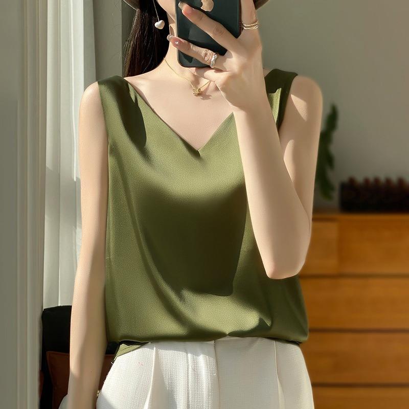 Women S Slim Fit V Neck Short Length Wide Strap Camisole Top