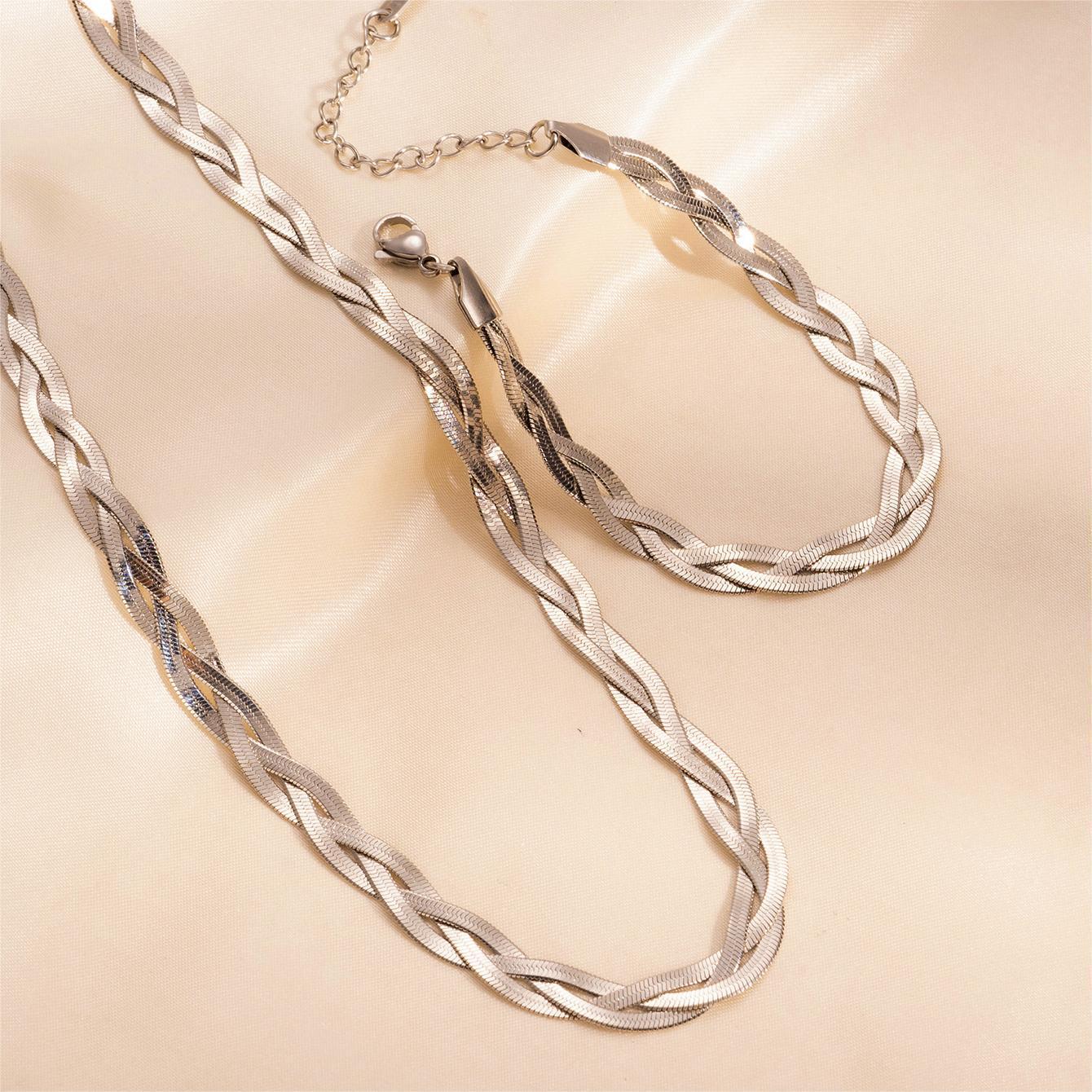 

European and American Light Luxury Gold-Plated Titanium Steel Twist Chain Necklace and Bracelet Set