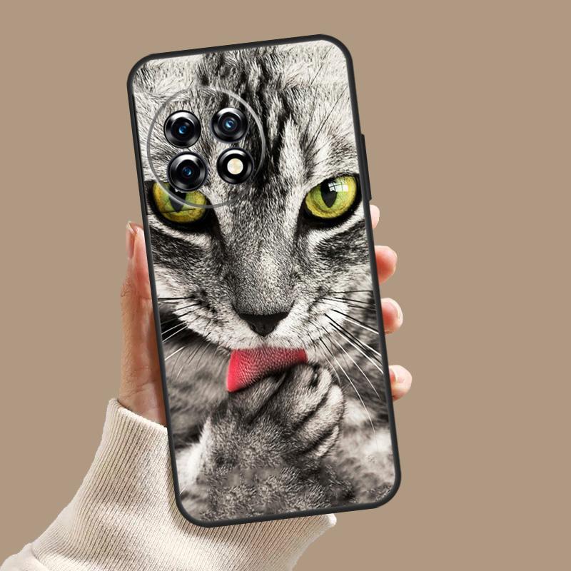 Black Cat Staring Eyes Case For OnePlus 12 11 9 10 Pro 12R 10R 9R 8T 10T Nord 3 2T N10 N20 N30 CE 2 Lite CE4 Cover