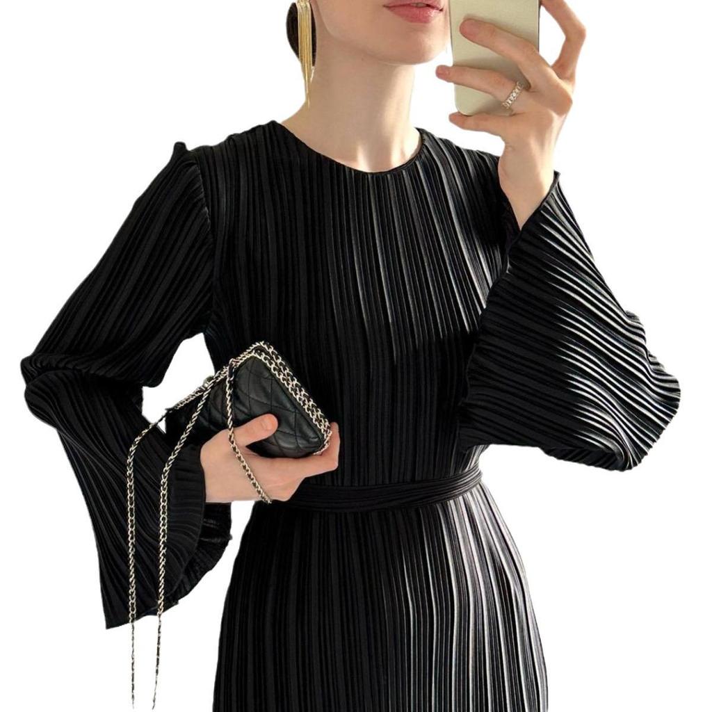 2024 Autumn Pleated Trumpet-Sleeve Midi Dress for Women