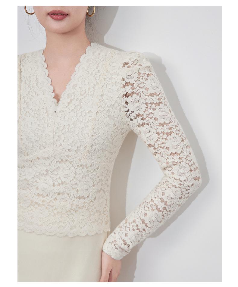 Elegant Slimming V-Neck Long Sleeve Knit Top with Fleece, Brushed Finish, and Lace Trim