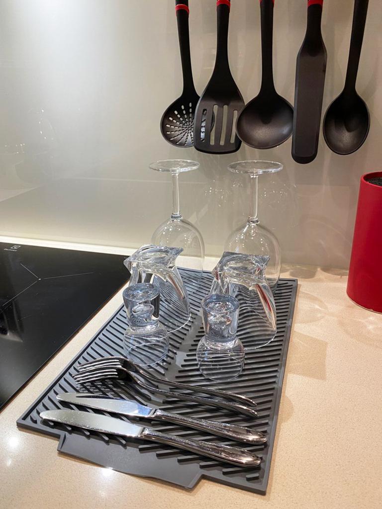 SILICONE MAT DISH DRAINER 39x25cm 3088