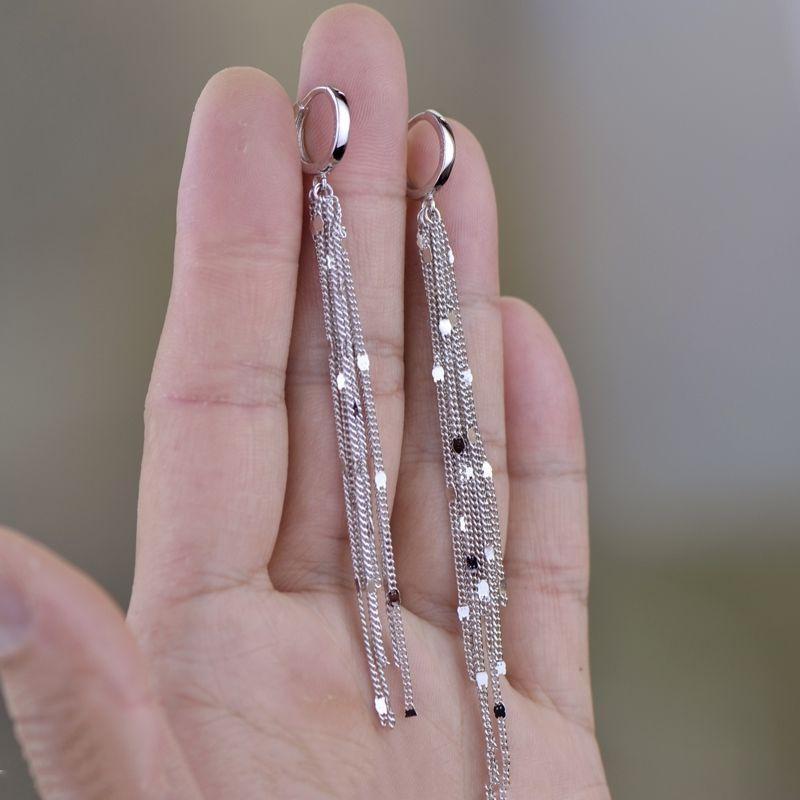 Korean-Style Tassel Ear Cuff: Trendy Long Metal Chain Earrings for Women