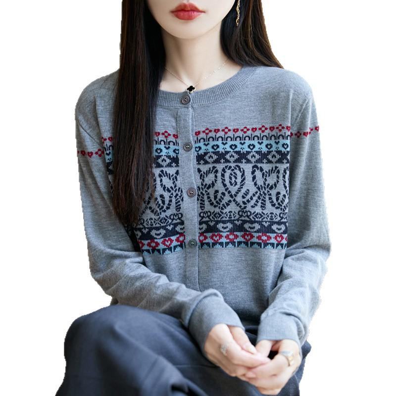 Worsted wool jacquard cardigan women's autumn and winter new small safflower knitted sweater jacket short loose and gentle wind sweater