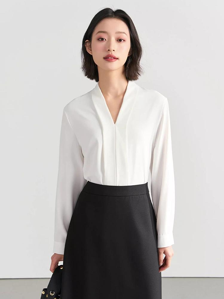 Women's White Chiffon V-Neck Professional Shirt – Elegant Formal Wear for Interviews and Office Settings