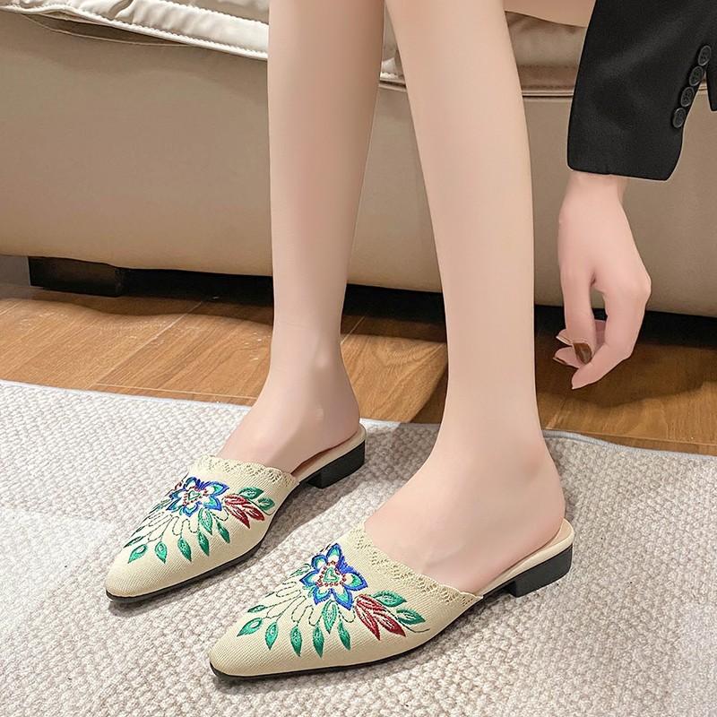 Fashion Slippers Shoes for Women Mules Luxury Designer Embroidery Ethnic Style Low Heel Home Sandals Female New In Fashion
