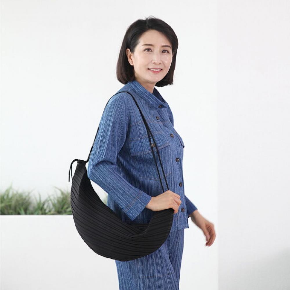 Shiz Madam Women Pleated Shoulder Bag A42422
