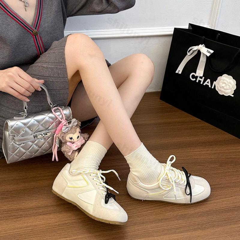Fashion Women Flat Shoes 2026 Spring Autumn New Outdoor Non Slip Comfortable Casual Shoes Lightweight Soft Sole Lace Up Sneakers