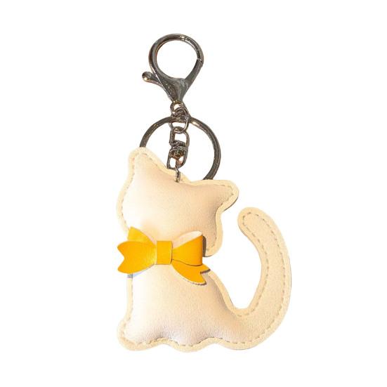 

Keychain Pendant Imitation Leather Simulated Cat Toy Shape Key Chain білий