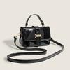 Niche versatile portable small square bag women's 2025 new fashion glossy shoulder messenger bag simple commuter small square bag