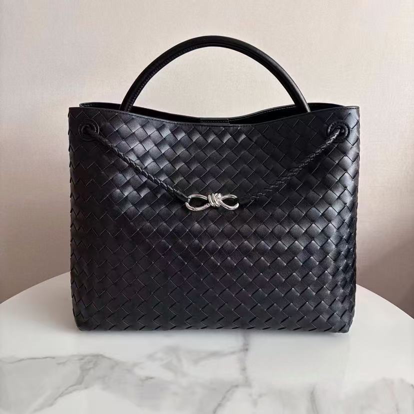 European and American fashion 2024 new woven bag large capacity versatile diamond cowhide tote bag casual shoulder handbag