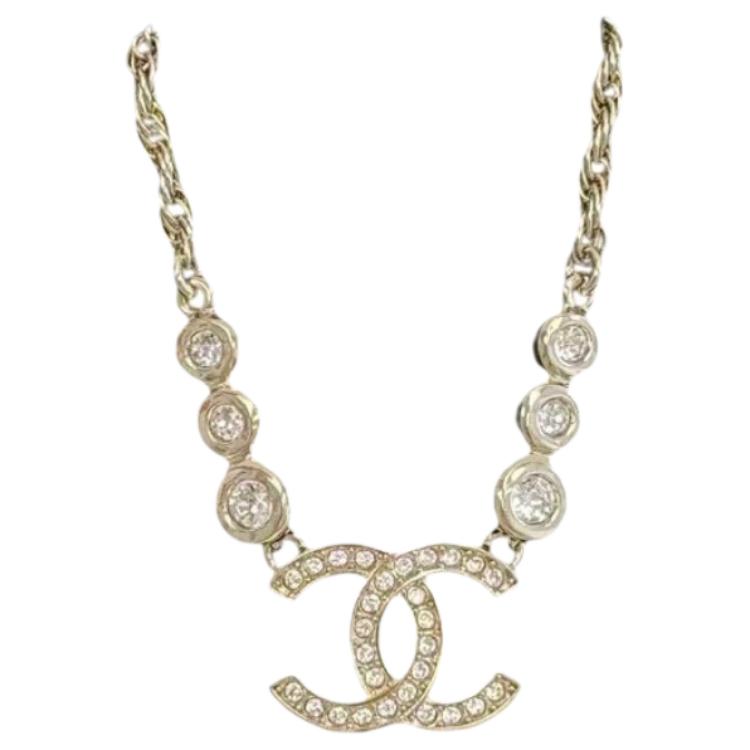 

Chanel 25S Spring Summer Logo Crystal Necklace Unisex necklace Gold ABC175-B14706-U0953 Box+Shopping Bag