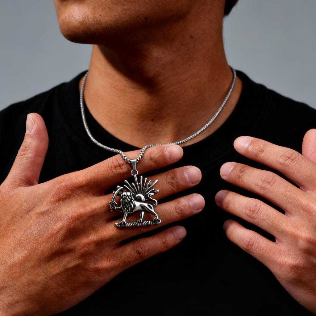 Collana Persiana Shir Khorshid Leone Sole Pahlavi da Uomo, Collana Falce Leone in Acciaio Inossidabile Colore Argento, Gioielli Iraniani