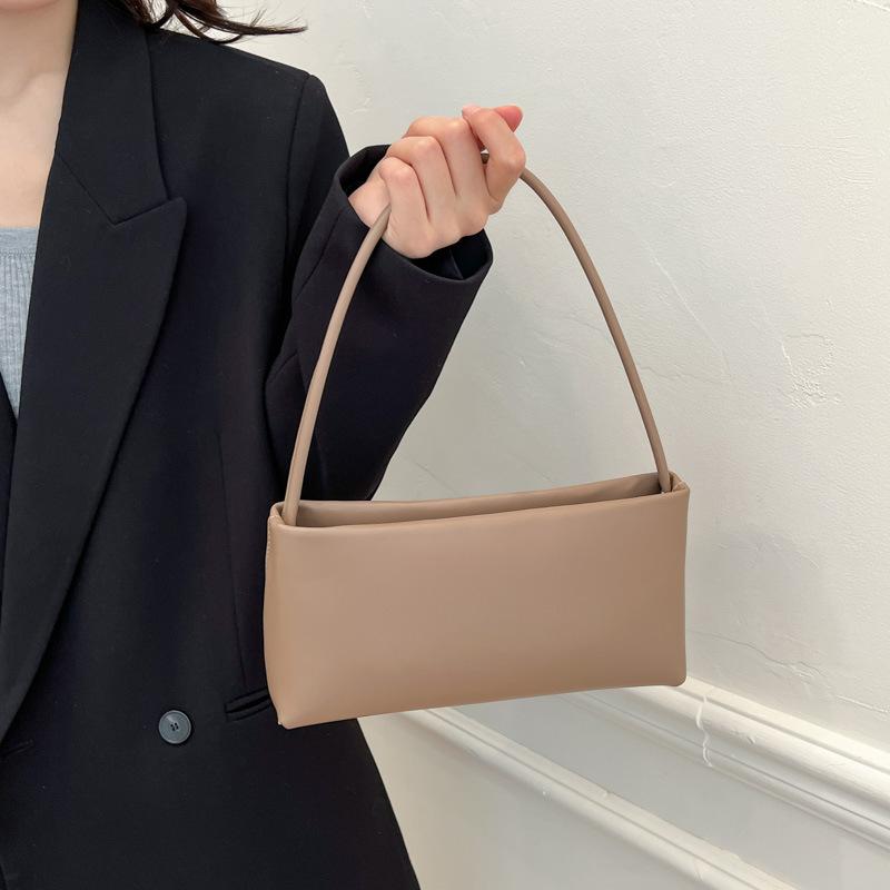 Spring Bag Women's 2025 New Fashion High-end Textured Shoulder Women's Bag Messenger Bag Versatile Ins Underarm Bag