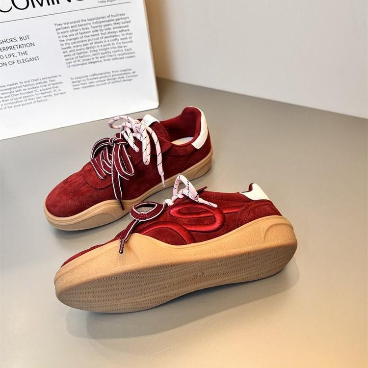 Zhao Zhaoyi same red German training shoes women's 2025 early spring new leather embroidery platform casual sports shoes board shoes