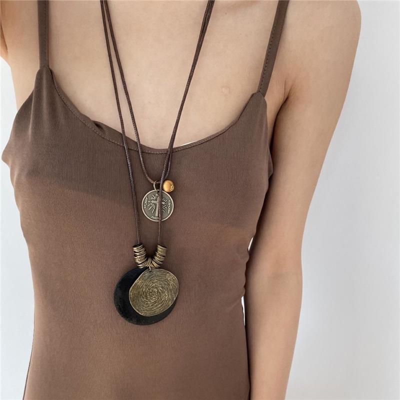 Etnický styl Retro dřevěný řetízek k svetru Bohémský sváteční styl Vícevrstvé oblečení Dlouhý náhrdelník Dámské doplňky Šperky