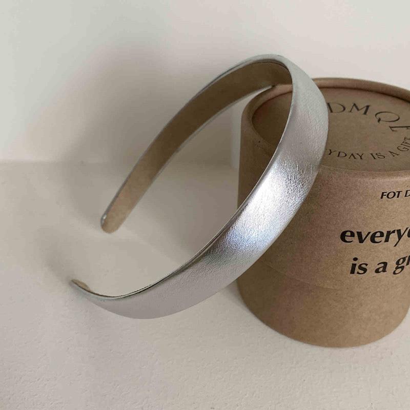 Red headband for women, wide-brimmed, hair-pressing, face-washing headband, high-end, stylish, fashionable headwear, hairpin headband