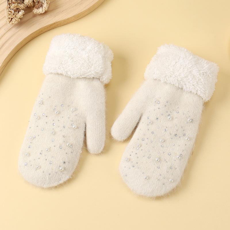 Personalized Cute Girl's Heart Lamb Velvet Beaded Gloves All Inclusive Winter Gloves Thickened Warm Couple Gloves