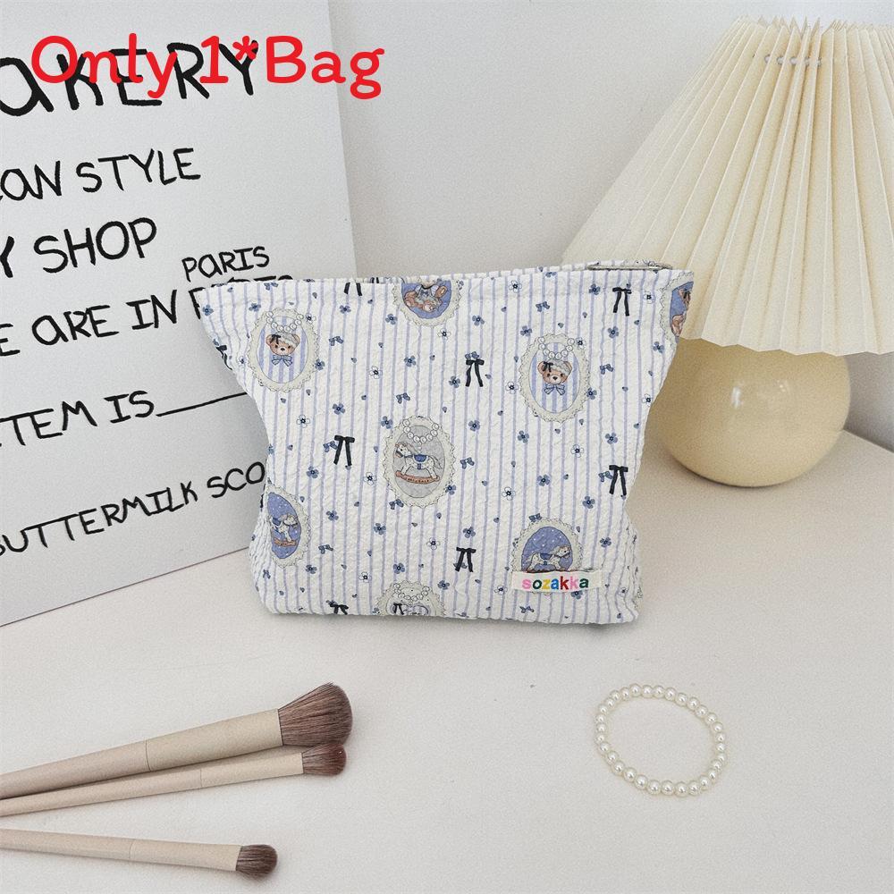 Cute Bear Makeup Bag With Floral Pattern And Polyester Material For Travel Storage