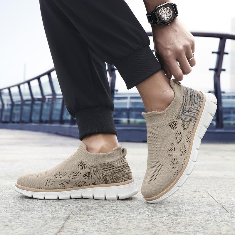 Breathable Men Casual Shoes Lightweight Outdoor Male Walking Shoes Anti-slip Men's Sneakers Slip on Flats Vulcanized Shoes 2024