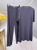 Qian Yue Qing Yan 2026 Pleated Solid Color Fashion Slim Fit Commute Top and Pants Set